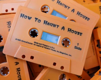 Fita cassete vintage dos anos 90 com sons de terror de casa assombrada: Halloween