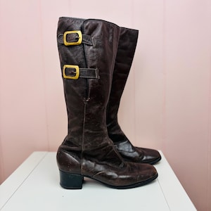 Botas vintage de cuero marrón con hebilla de los años 60, estilo Go-Go, hasta la pantorrilla