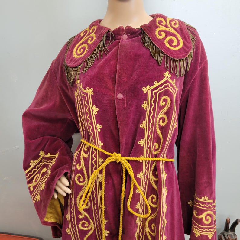 1930s EMBROIDERED Velvet MASONIC ROBE, Vintage Large Secret Society ...