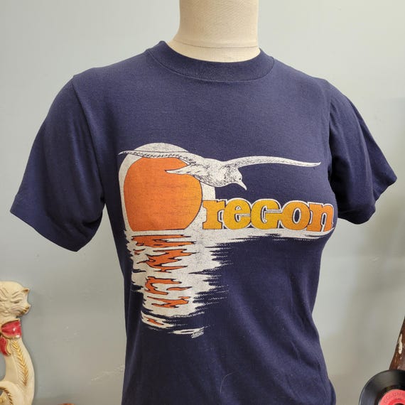 Portland Shirt | Mountain Sunset 80'S Vintage Retro T-Shirt Portland Shirt | Mountain Sunset 80'S Vintage Retro T-Shirt