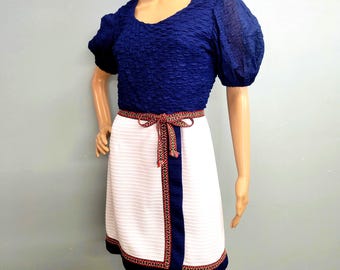 Abito vintage anni '60 in stile scandinavo mod, mini abito testurizzato con cintura