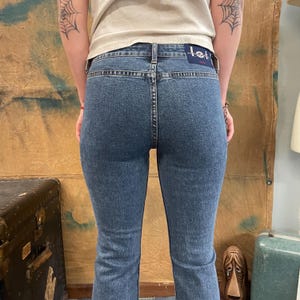 Vintage 90s Lei Flare Leg Jeans: Stretch Capri Cropped