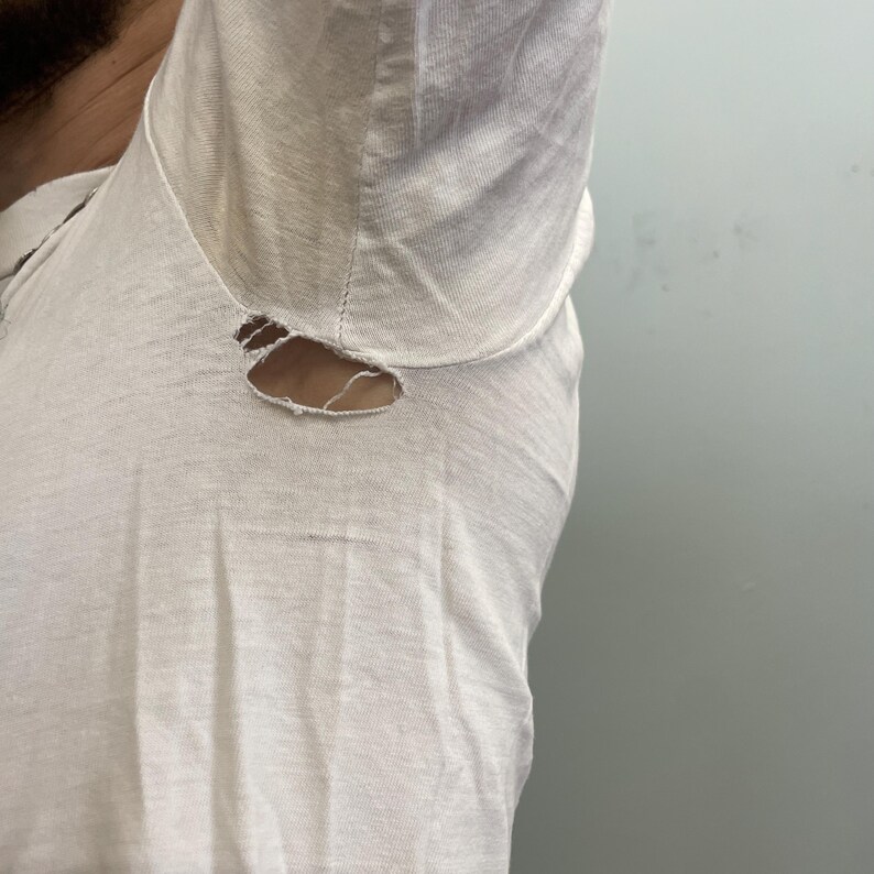 Vtg 80s CHICAGO DISTRESSED TEE // Vintage Messy Tshirt Stains Punk