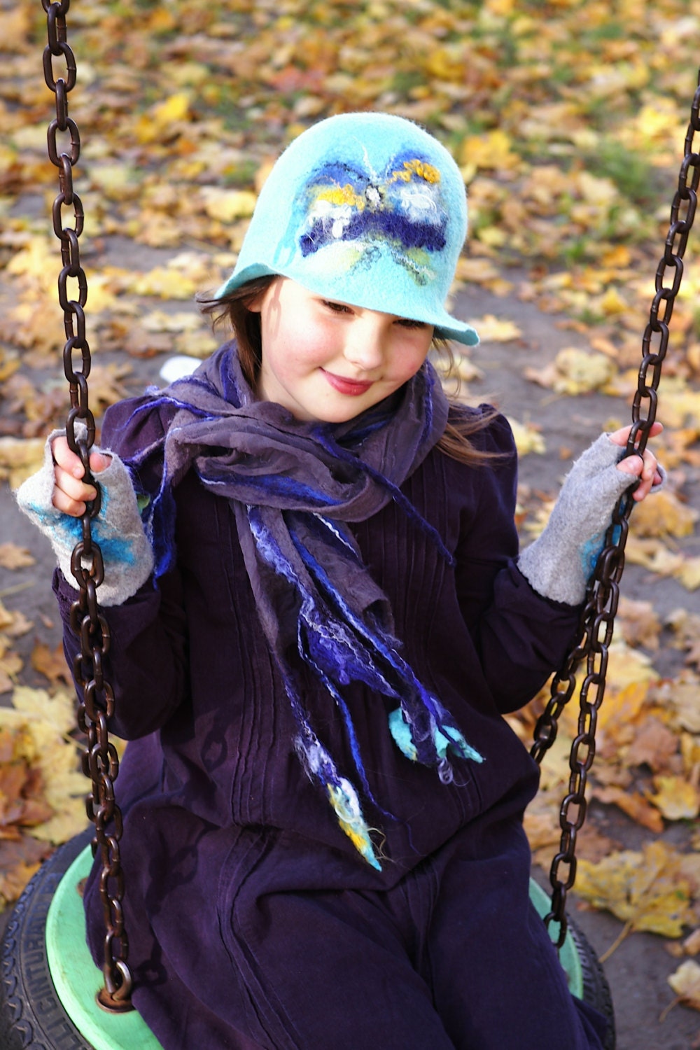 Price Reduced Felted Cloche Hat Turquoise Cap for Kids Gift  display picture 3