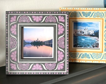 Hand painted wooden photo frame in Grey/Purple