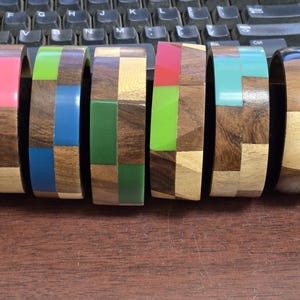 6 Pieces Assorted Color Wood Link Bangle Bracelet