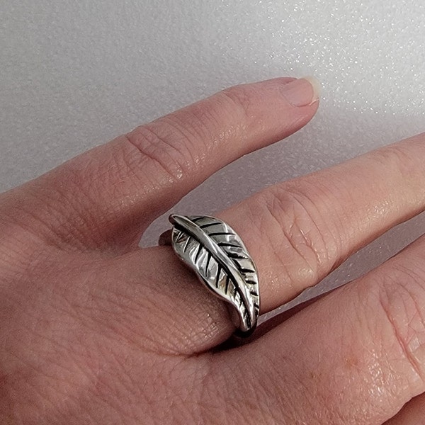 Feather Cremation Funeral Ash Urn Ring, Stainless Self Fill Cremains Memorial Urn Ring, Memorial Ring Jewelry, Self Fillable Ring Locket