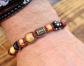 Beaded bracelet/anklet in hemp macrame, brass and wood beads: Length your choice