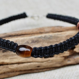 Choker aus gewachster Baumwollschnur mit Tigerauge Edelsteinperle, Keramikperlen