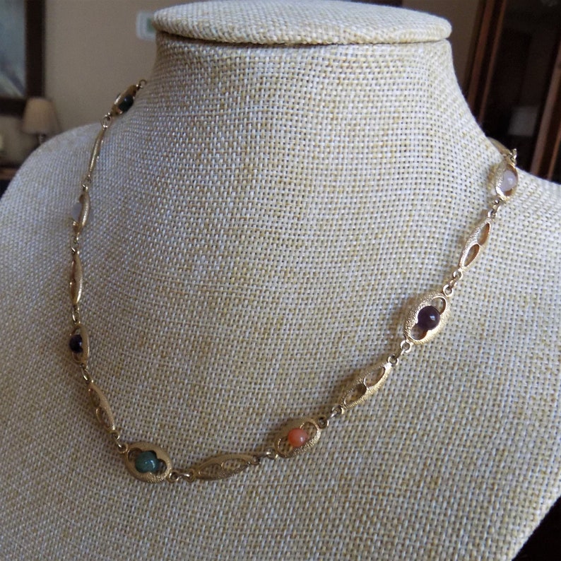 Vintage Open Bezel Set Polished Stone Gold Choker Necklace