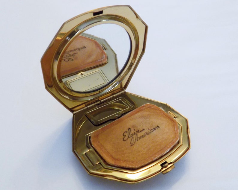 World War II American Eagle Compact Excellent Condition Powder Rouge Compact Elgin America US Army Insignia