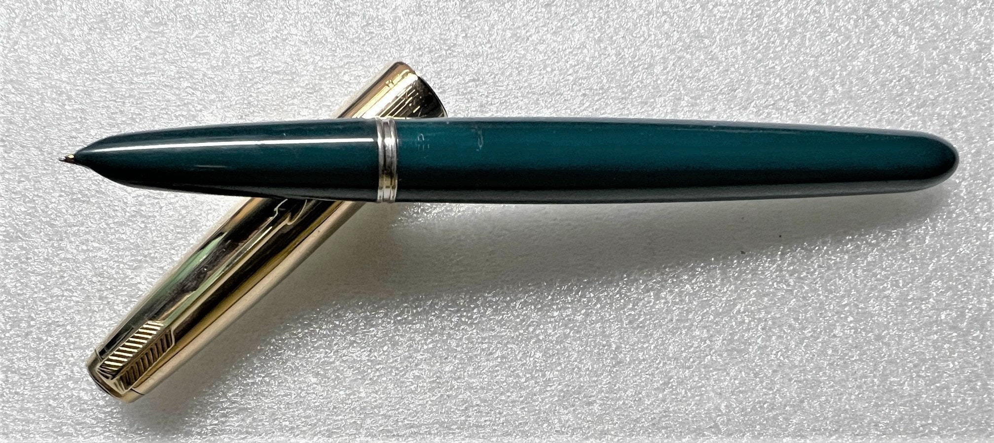 1950's RESTORED Teal Blue Colored Parker 51 With 1/10 12k Gold Arrow Cap  Fountain Pen 'MADE in ENGLAND' 
