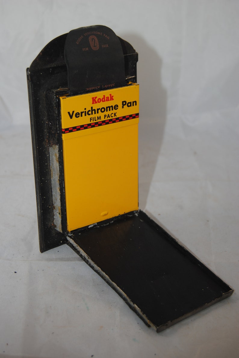 Vintage COMPUR bellows camera w 4 backing film plates.