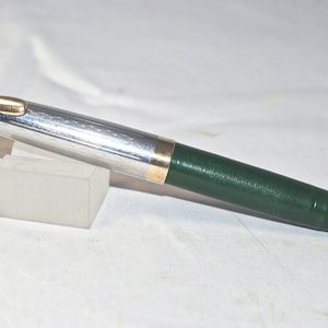 Vintage Sheaffer NO NONSENSE Fountain Pen Made in USA Green Translucent  Colour 