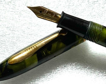 1930's Sheaffer Marine Green Short slender girth model Balance fountain pen