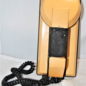 Vintage &quot;Star Trek&quot; TeleQuest model Softel Plus 433-SF push button telephone-WORKS!