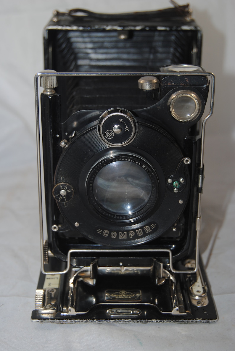 Vintage COMPUR bellows camera w 4 backing film plates.