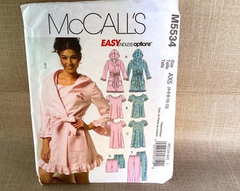 McCalls M5534 Sewing Pattern: Misses' Robe, Nightgown, and Pajamas (Sizes 4-12)