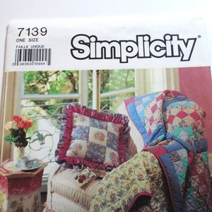 Vintage Nine Patch Quilt Pattern: Simplicity 7139, Pillow & Wallhanging