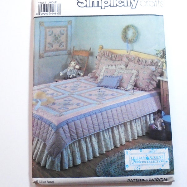 Simplicity 8604 Vintage Paper Pattern, Uncut, full/queen size quilt, dust ruffle, pillow covers, uncut, factory folded