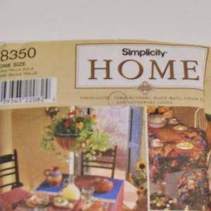 Simplicity 8350 Home Sewing Pattern: Table Accessories (Uncut)