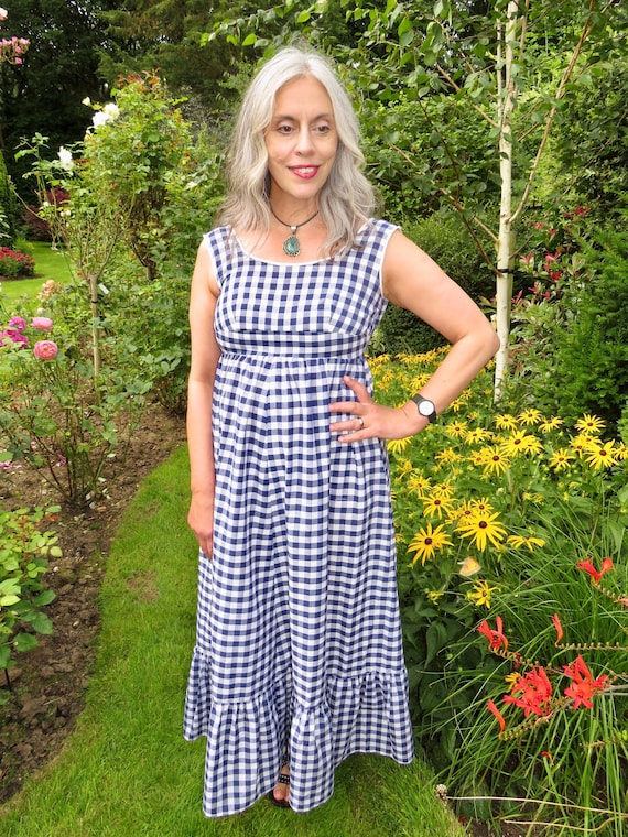 Vintage 1970s Blue Gingham Country Dancing Milkmai