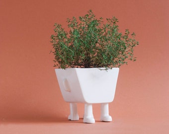 Four-legged pot - Ceramic planter - Triangular shape - Handmade