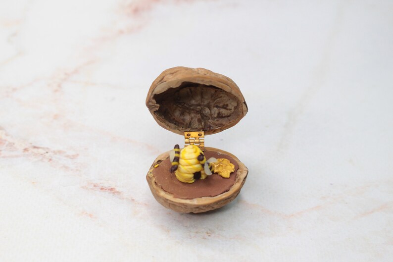 Bee miniature walnut, animal decoration, polymerclay forest animal, beehive, upcycling image 8