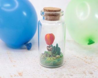 Heißluftballon Miniatur in 6cm Glasflasche, Ballonfahrt Gutschein, Abenteuer Gutschein, Fesselballon Dekoration,
