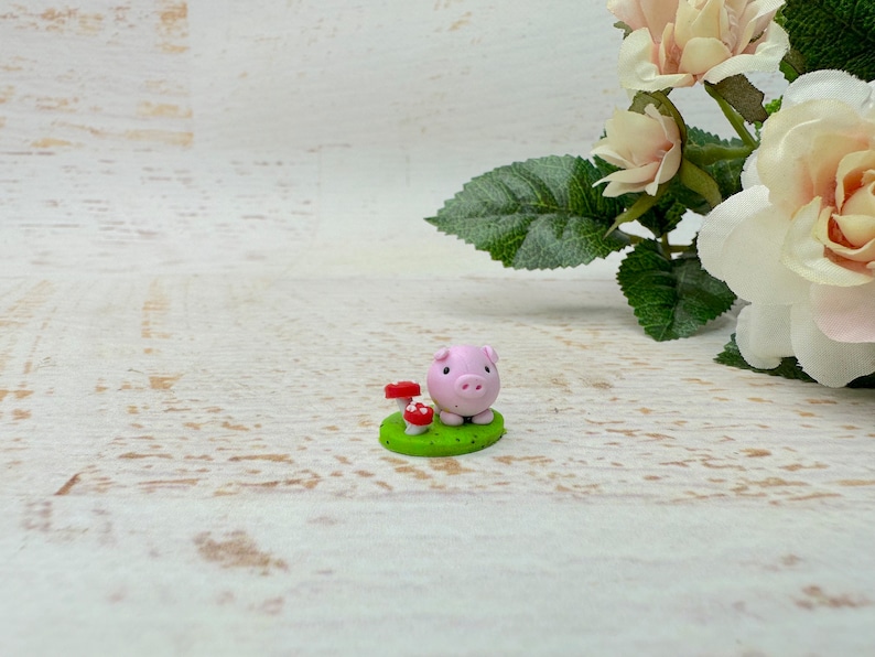 Lucky Pig 2.0 cm figure miniature, lucky charm decoration, piggy figure, polymer clay figure image 1