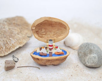 Miniatuur Walnoot Vuurtoren Maritiem Landschap polymerclay Beach Seaboat Decoratie