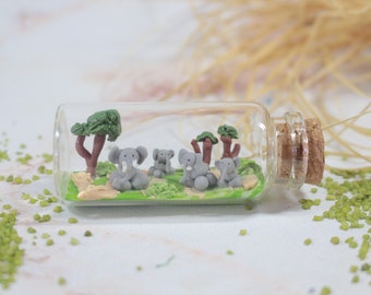 Elephant herd 7 cm miniature bottle, elephant decoration, elephant family