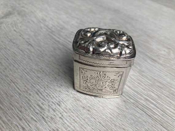 Antique Silver Snuff Box Pill Box 1800s Silver Ba… - image 3