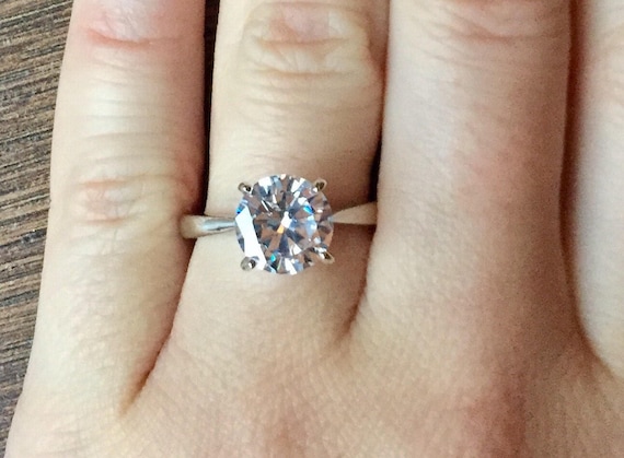 2 carat man made diamond