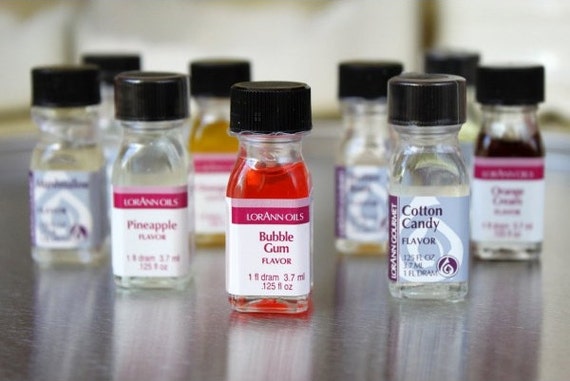 Flavor oils for baking