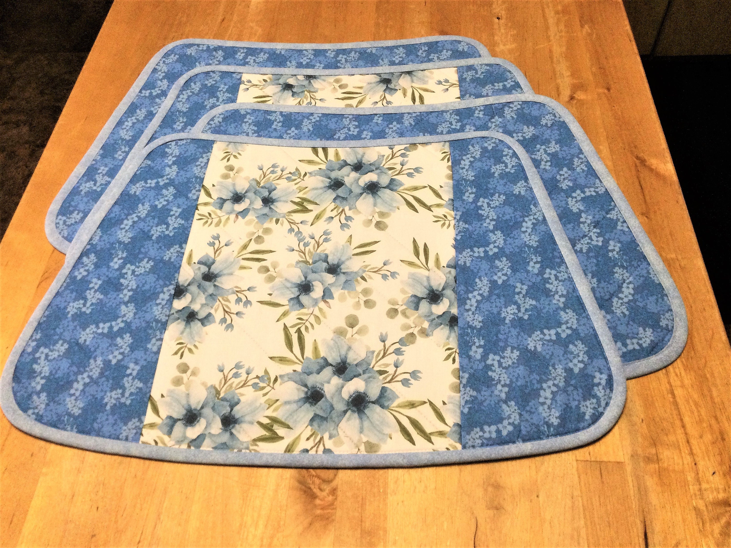 Wedge Placemats in Blue and White Flowers Four or Six Mats Etsy