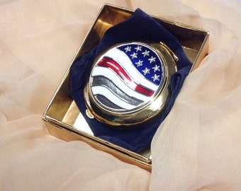 1990's Estée Lauder America the beautiful compact