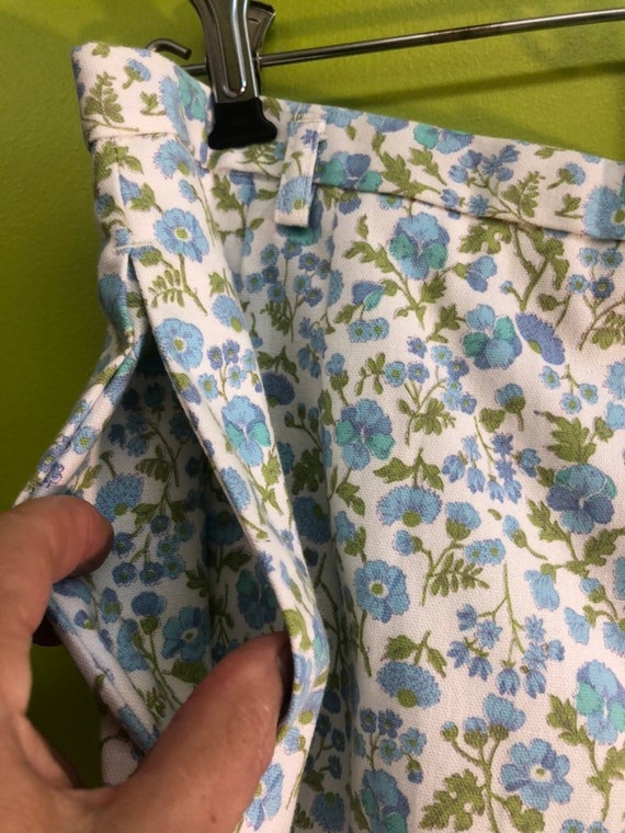 Early 60s Blue Floral Rockabilly Shorts - image 5