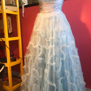 Vintage 1950s Strapless Baby Blue Tulle Ballgown Wedding Prom Dress image 9