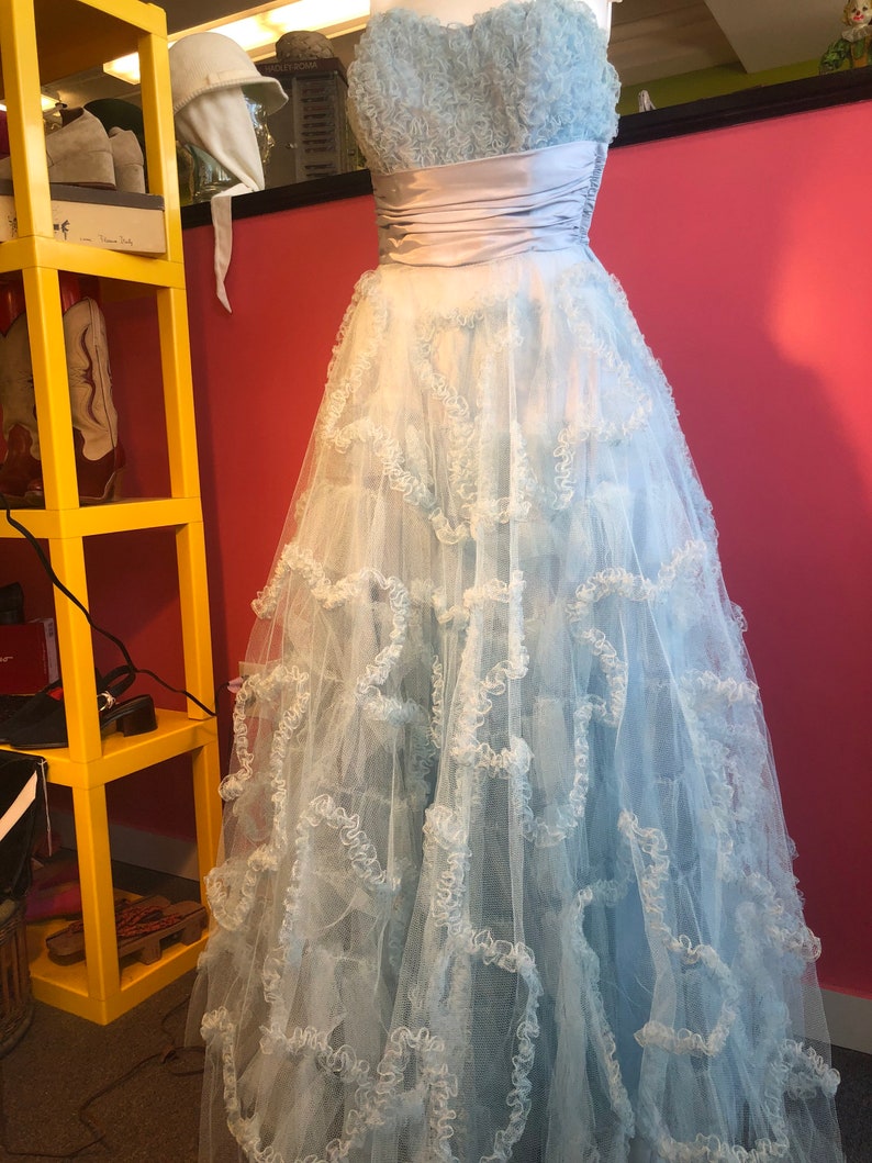 Vintage 1950s Strapless Baby Blue Tulle Ballgown Wedding Prom Dress image 9