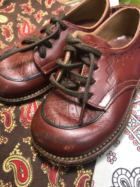 1950s Tooled Leather Boys Oxford by Storkline! - image 1