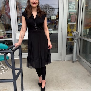 Vintage 90s Adrianna Papell Black Chiffon Cocktail Dress LBD bild 1