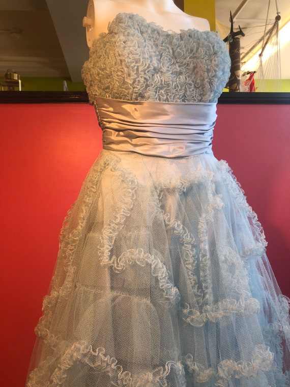 Vintage 1950s Strapless  Baby Blue Tulle Ballgown… - image 10