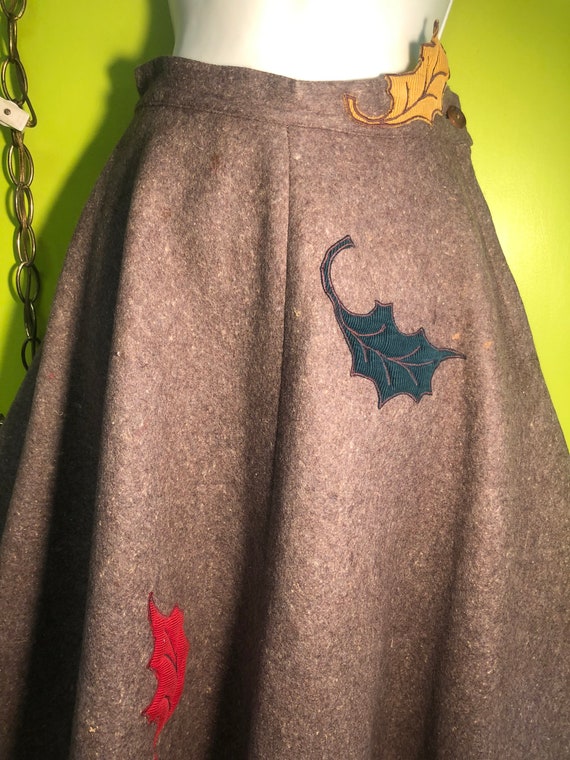 1950s Wool Felt Leaf Novelty Skirt - image 8