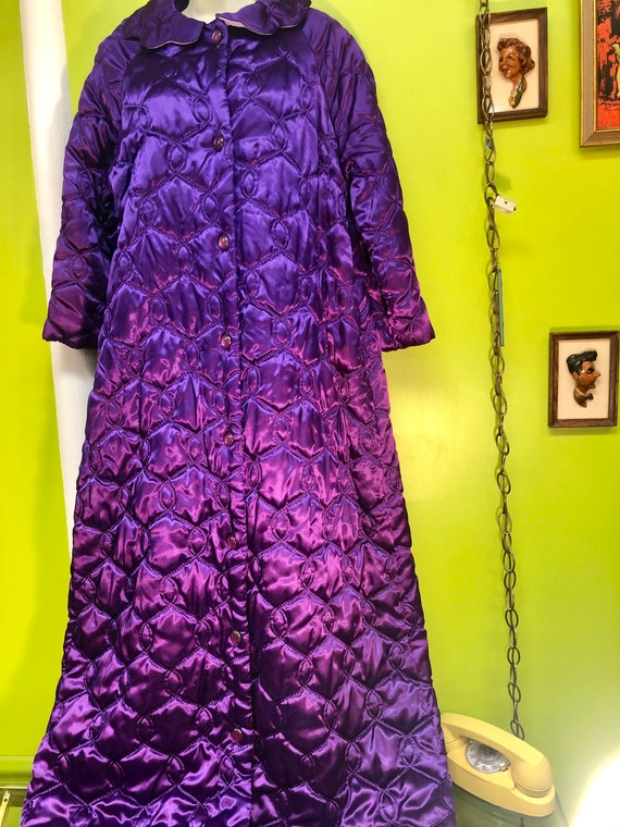 1960s Purple Quilted Lounging Robe