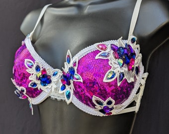 32D Pink, Blue, Purple, and White Holographic Iridescent Rhinestone Festival Rave Bra (64)