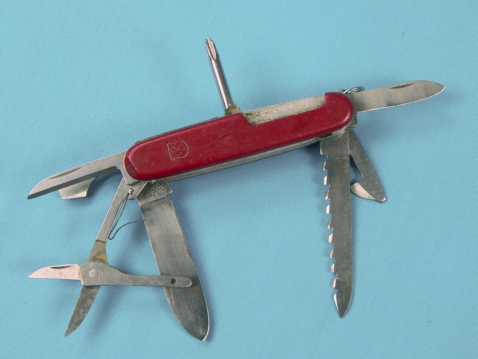 Colonial swiss army knife sale
