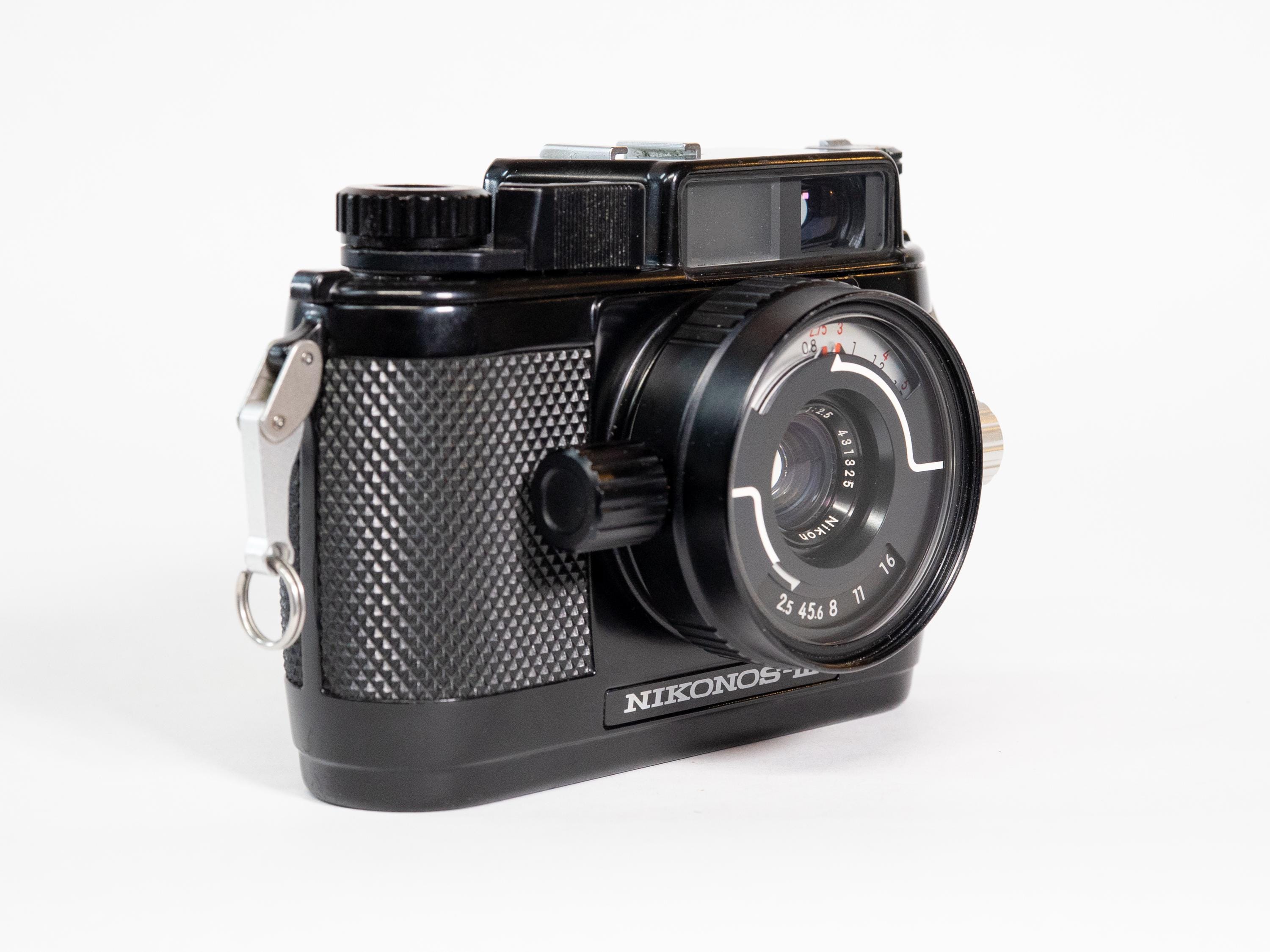 圧力テスト済み - Nikonos III 水中 35 mm フィルムカメラ、Nikkor 35