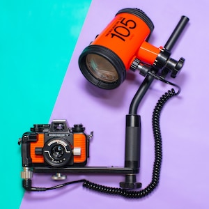 Kit de luz estroboscópica subacuática con flash Speedlight Nikonos SB105 probado a presión: probado profesionalmente y en funcionamiento