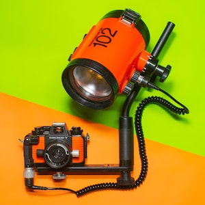 Nikon NIKONOS-V 、SB-105 水中カメラ ストロボ セット il_300x300.6573277540_khpd.jpg